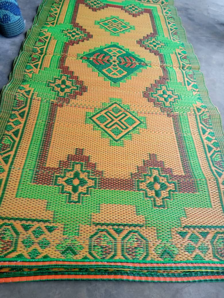 Tapis plastique africain double face, small