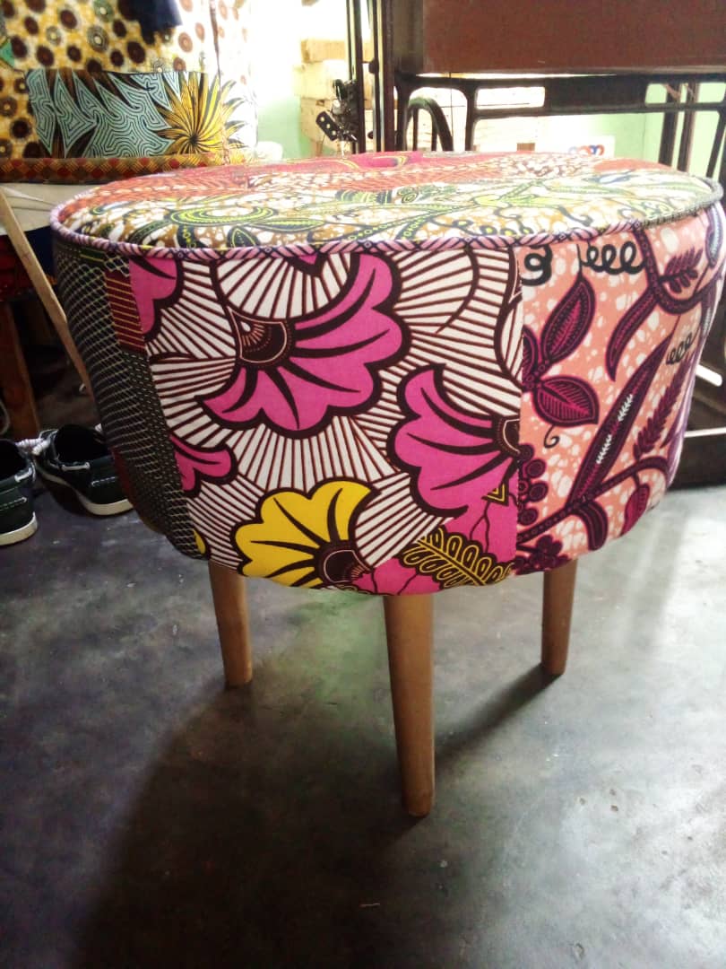 Tabouret en bois exotique et tissus wax Mestissés