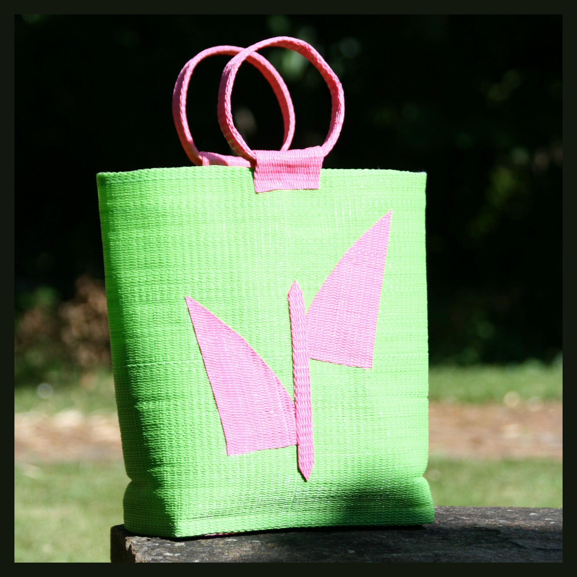 Panier africain en plastique recyclé " La DIFFERENTE" Mestissés