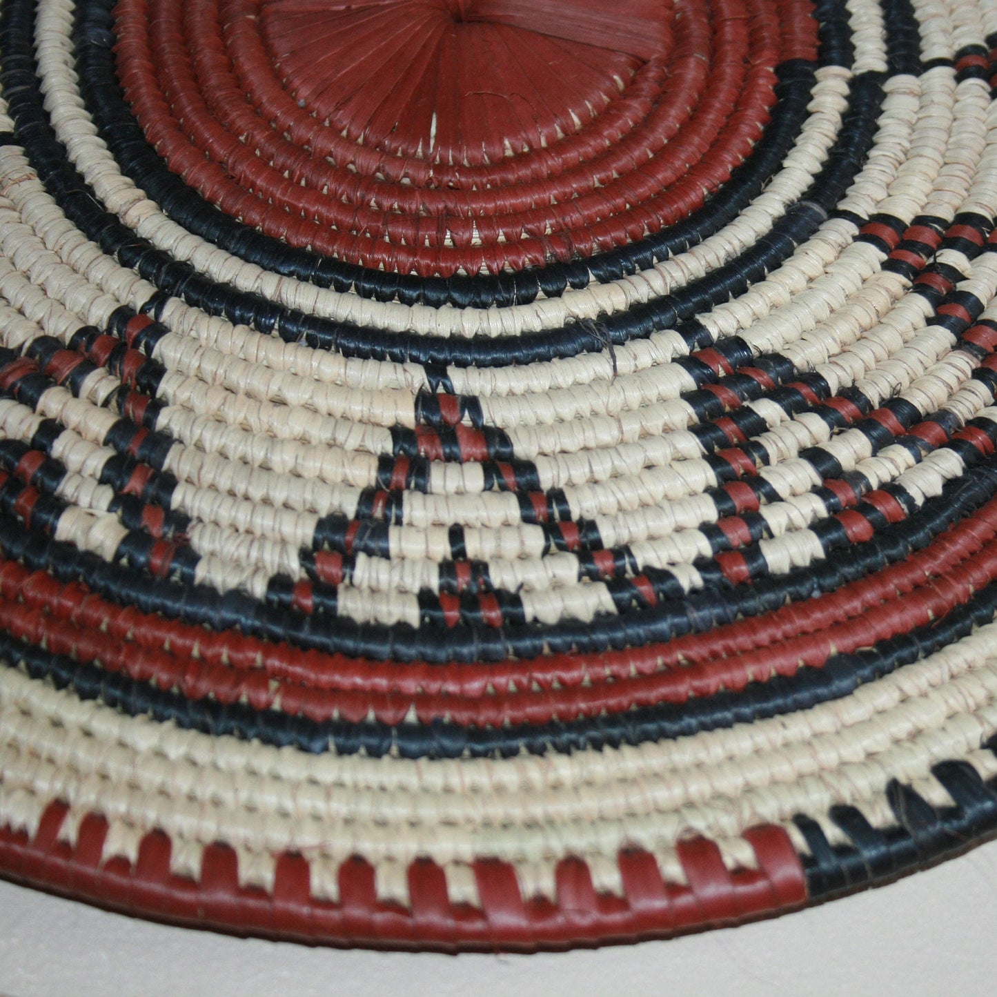 Composition murale de paniers africains Mestissés