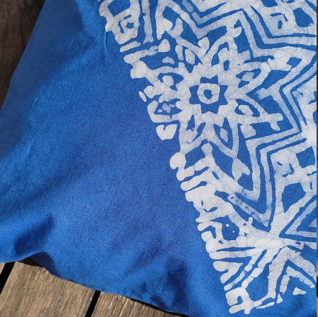 Housse de coussin en batik  Adire Mestissés