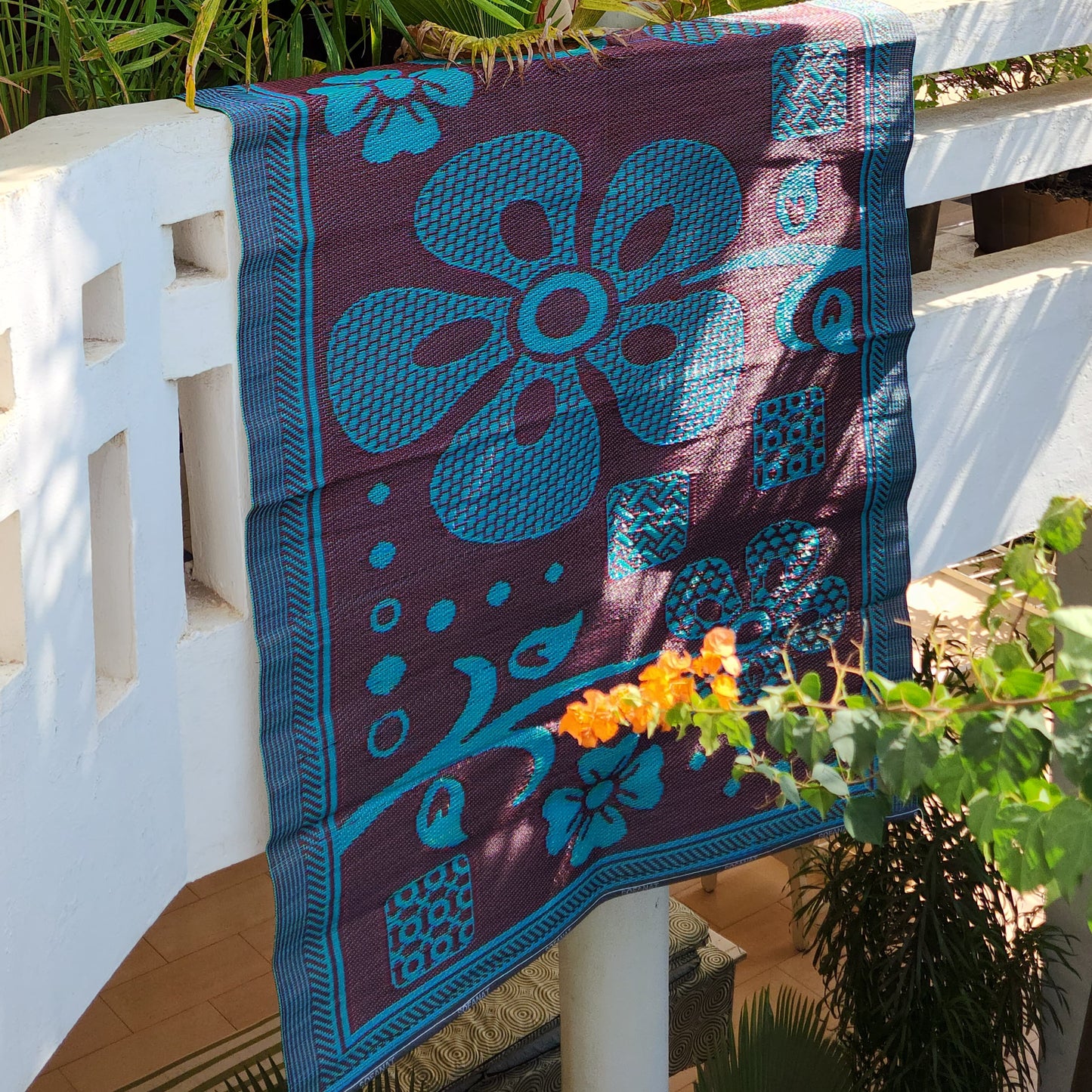 Tapis africain en plastique recyclé, Large