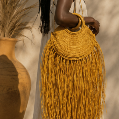 ÍYÁLÓDE — Sac demi-lune artisanal