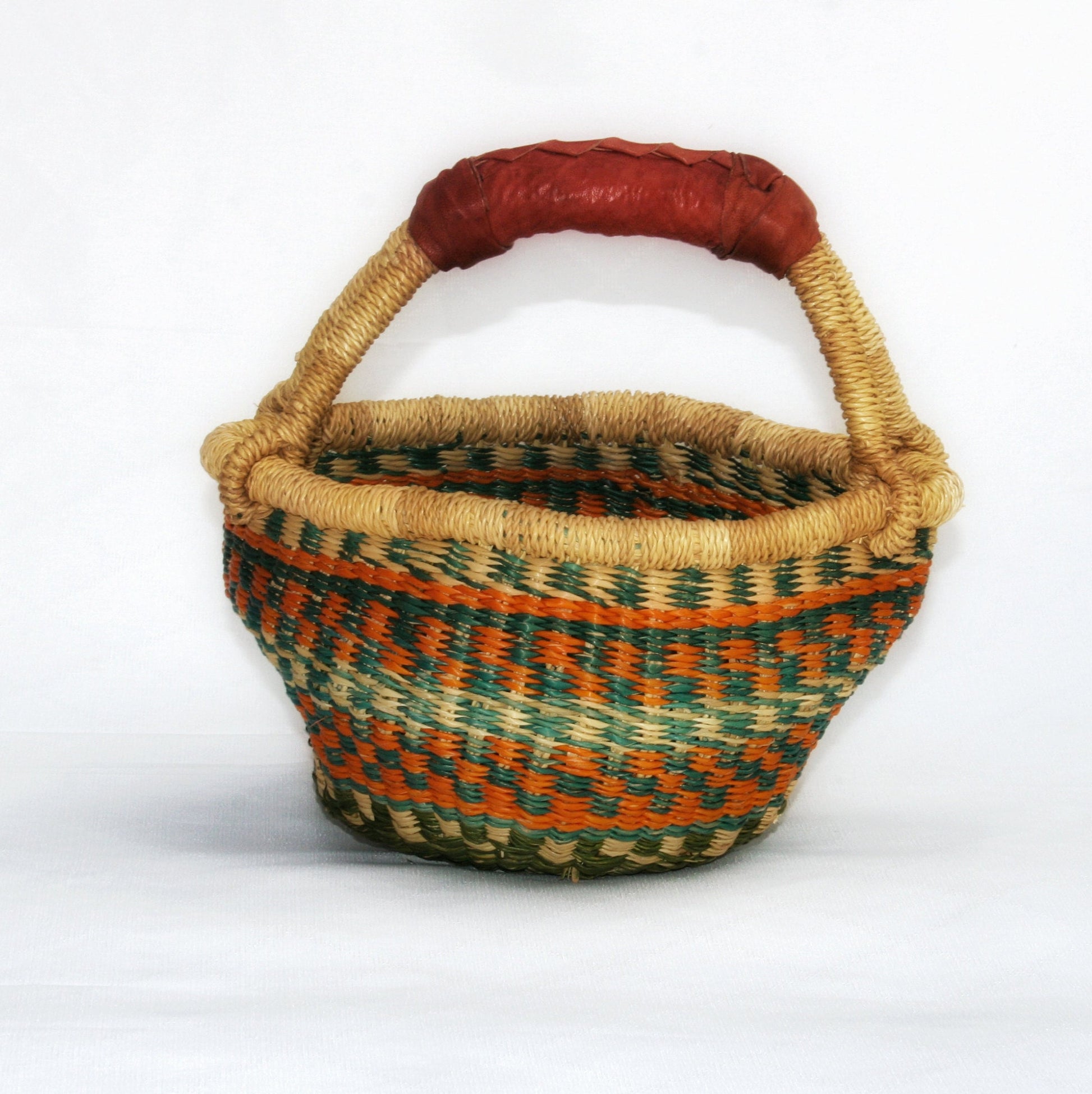 U shopper basket in bolga