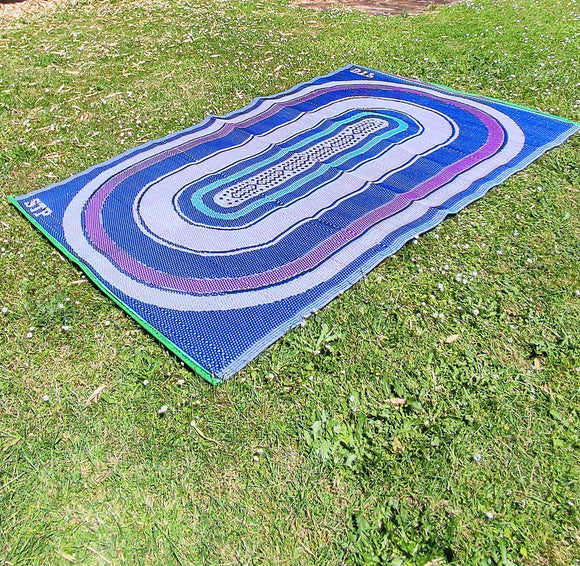 Tapis africain en plastique recyclé, large